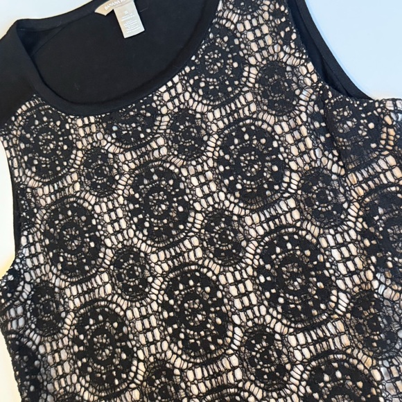 Banana republic black/ tan eyelet/ lace top ❤️ - Picture 3 of 6